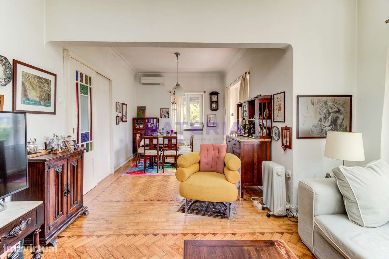 Moradia Independente T5 em Linda-a-Velha-3