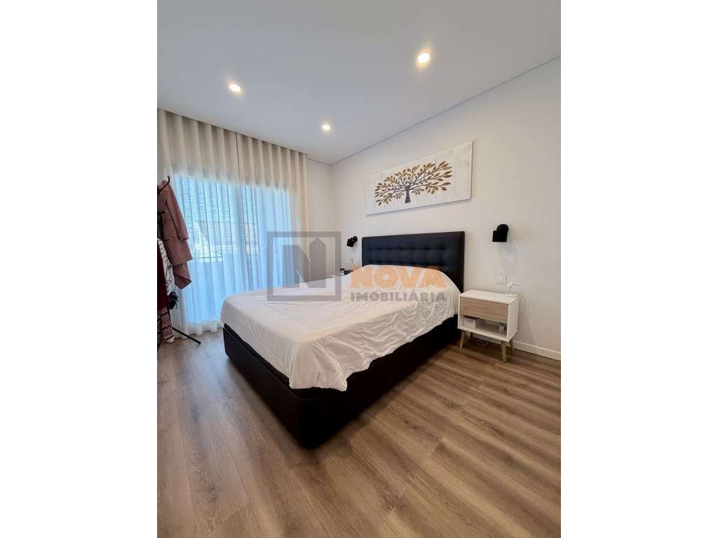 Apartamento T3 Moderno em Famões | 155 m² | Excelente Exposição Sol...-14