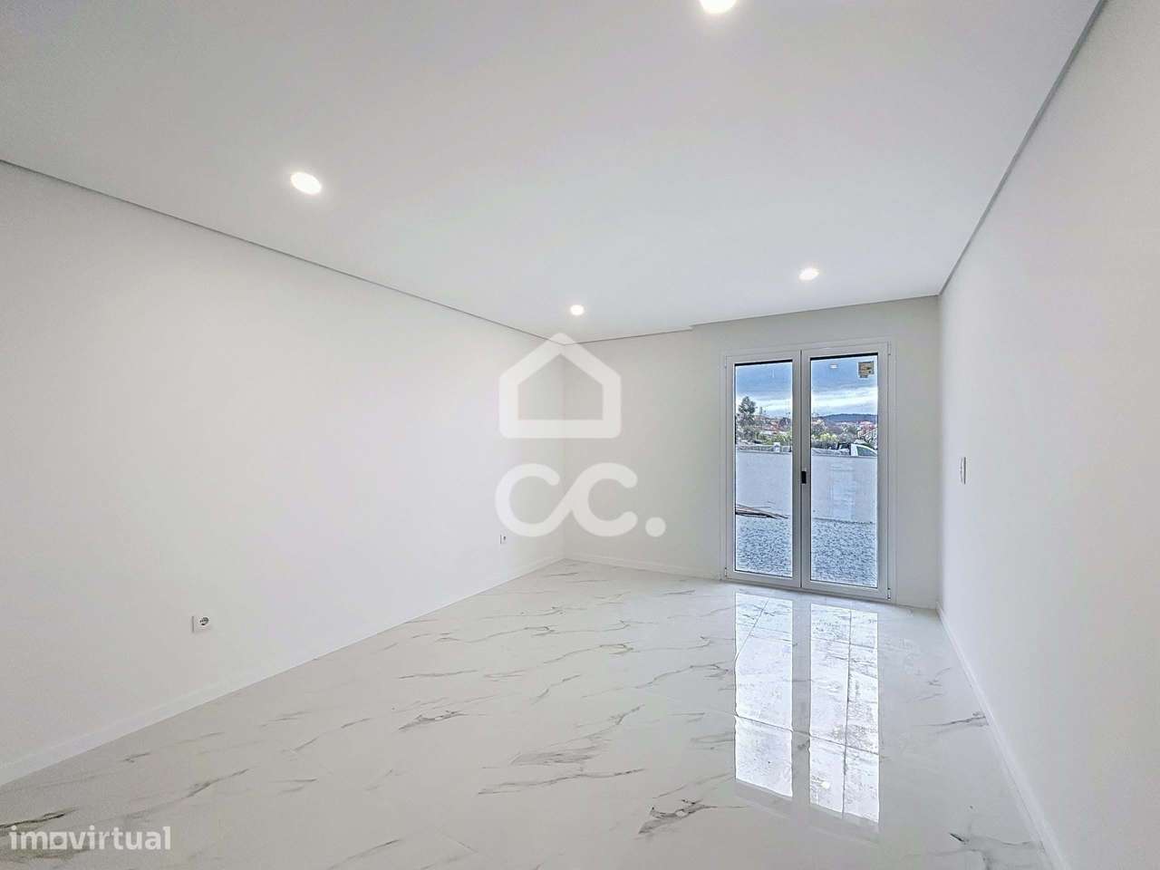Moradia Nova T3, Moderna, com Luz Natural e Localização Estratégica ,-17