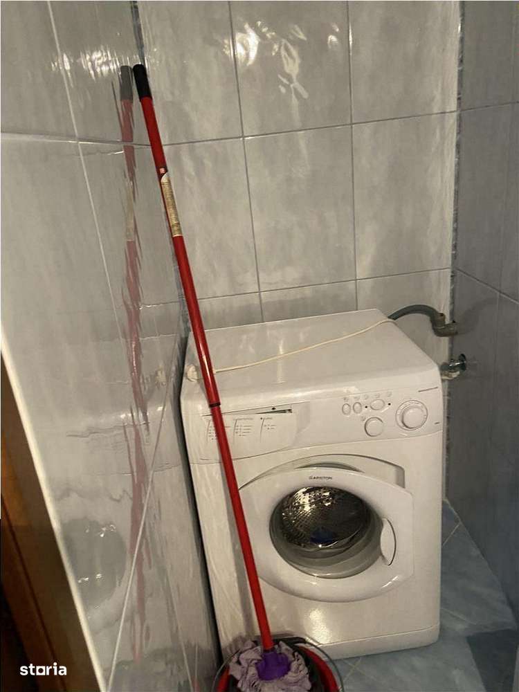 Apartament 4 camere transformat in 3 camere , zona ultracentrala Piata-11