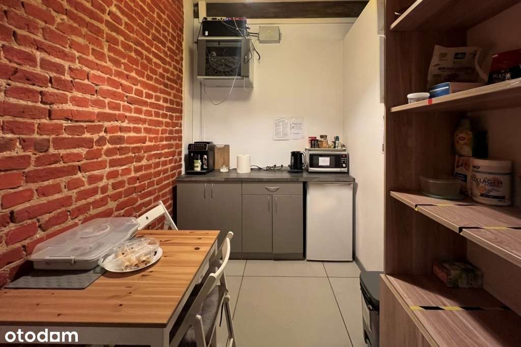 Obiekt biurowo usługowy na obrzeżach miasta - Pełny obrazek: 3/8