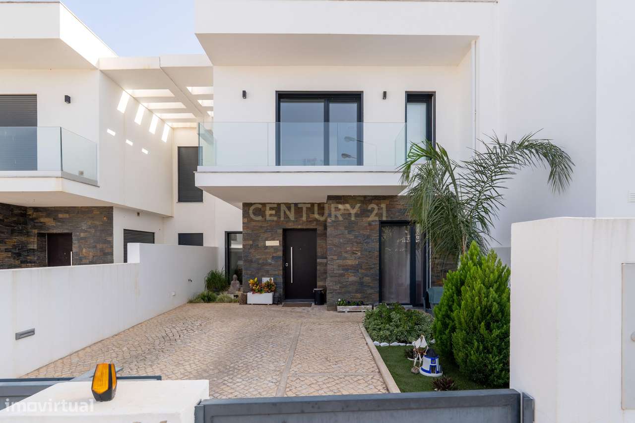 Moradia T3+1 de Luxo - Vale do Lagar, Portimão - Grande imagem: 2/39