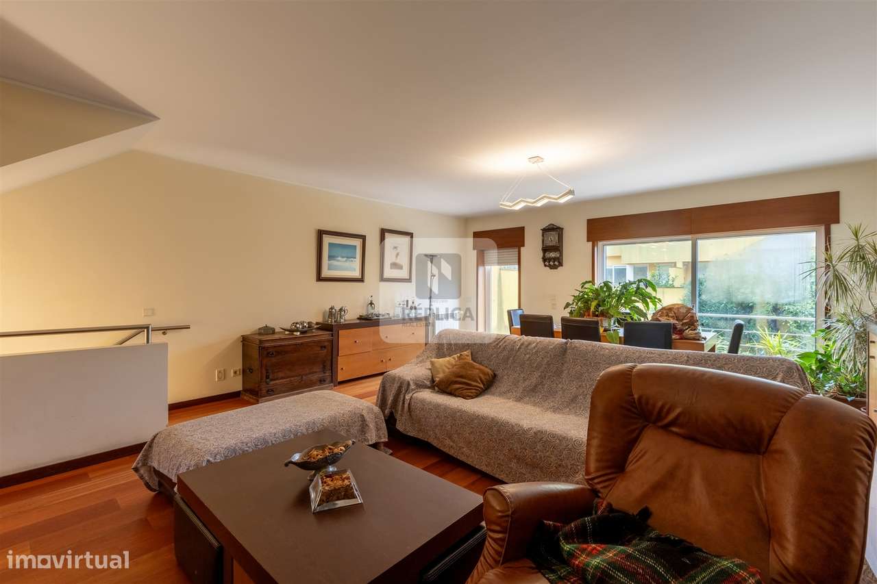 Moradia T5 com jardim e garagem | Senhora da Hora, Matosinhos-4