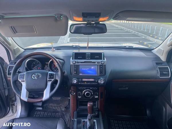 Toyota Land Cruiser 2.8l Turbo D-4D Aut. Luxury - 1