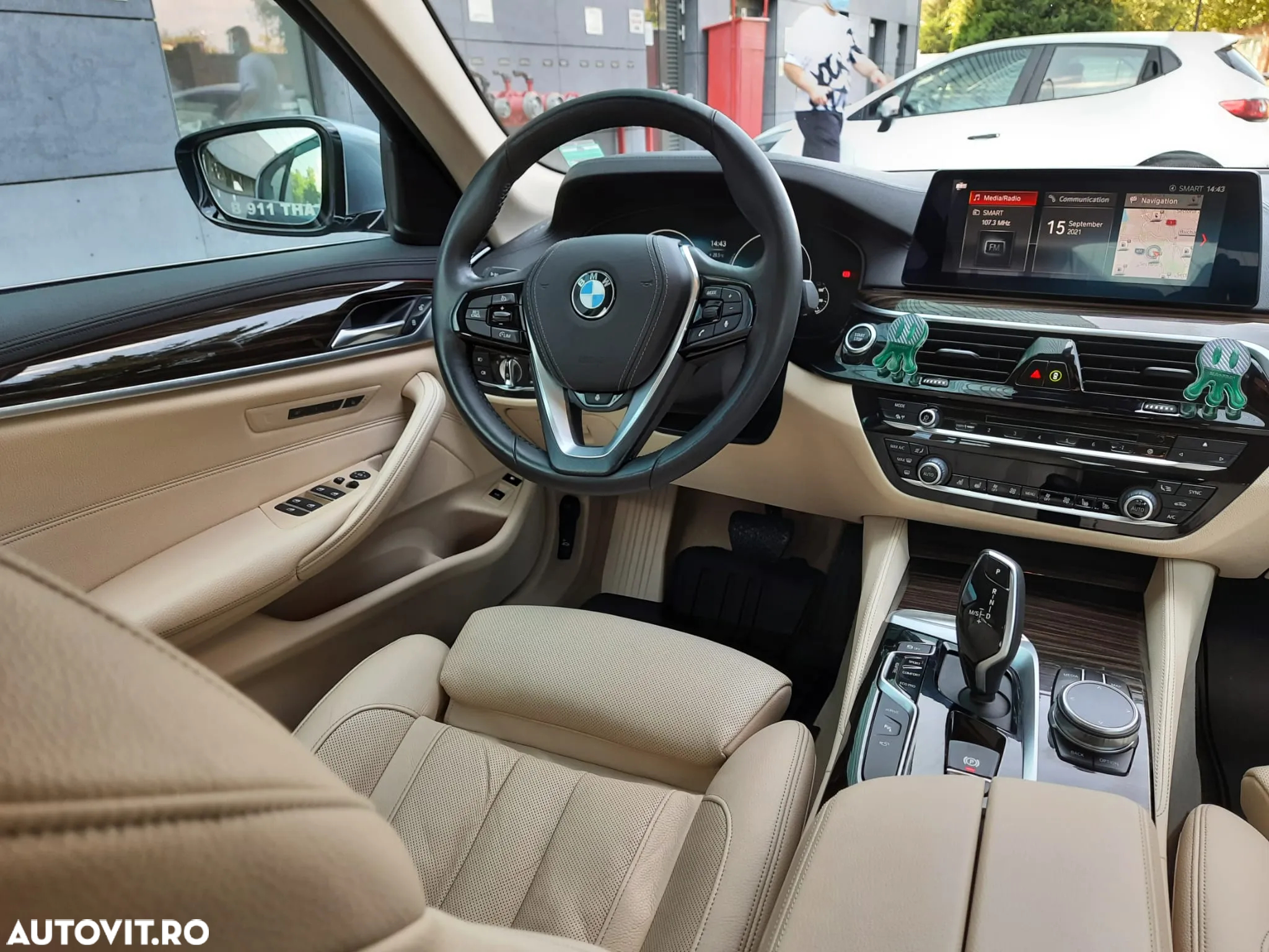 BMW Seria 5 530e Aut. Luxury Line - 15