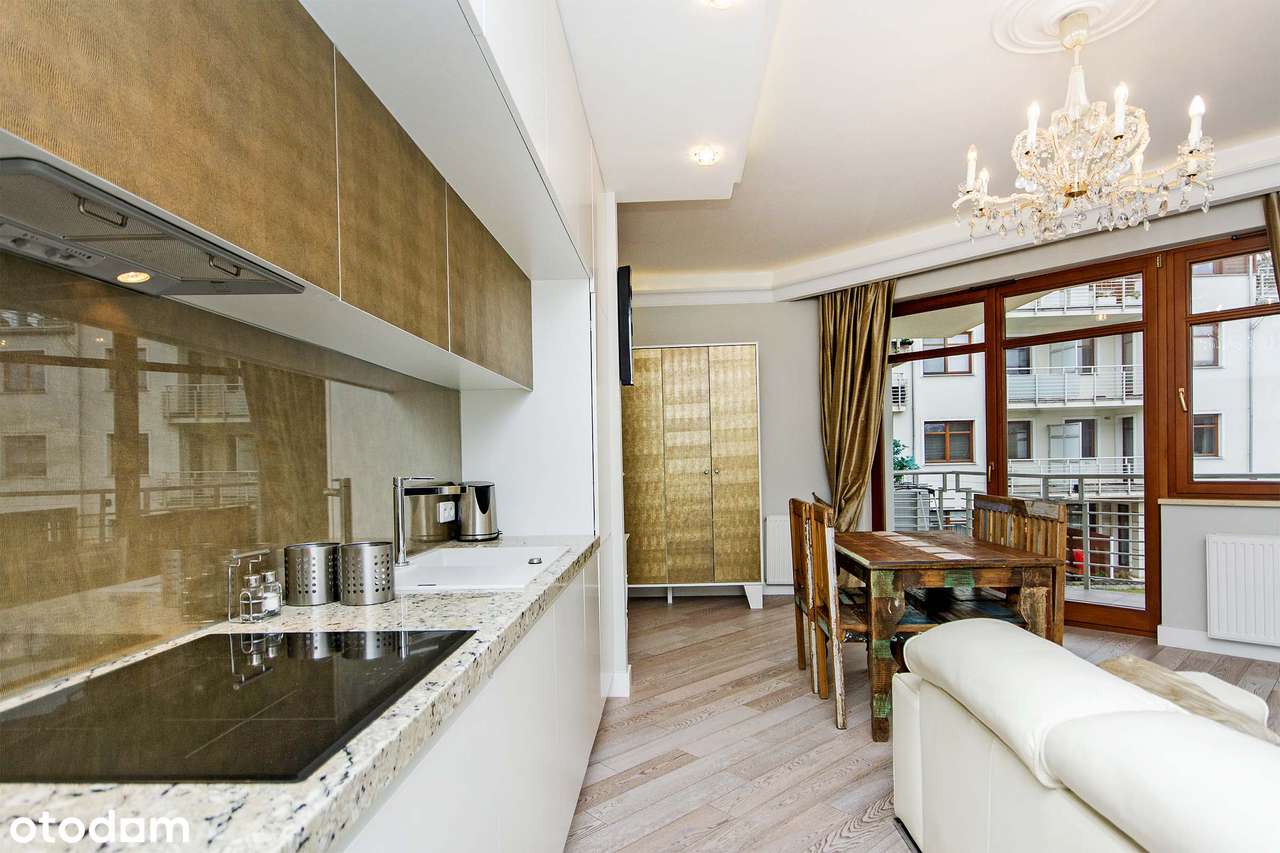 Widok na park. Pierwsza linia. Neptun Pak.-6