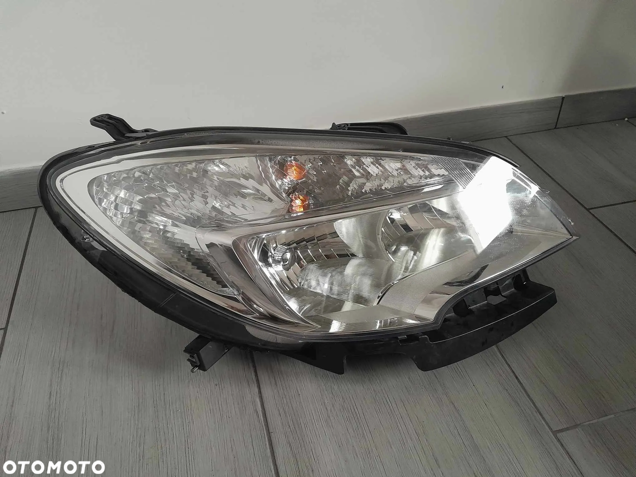 LAMPA PRAWA PRZEDNIA PRZÓD OPEL MOKKA A I 12-16 JASNA ZWYKŁA IDEALNA - 2