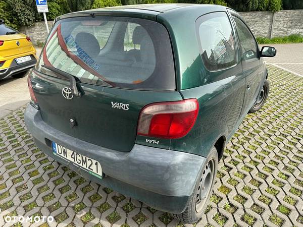 Toyota Yaris 1.0 Base - 3