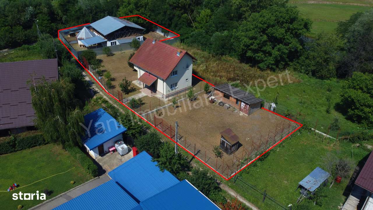 Casă de vânzare în Curtea de Argeș. - Imagine principală: 5/20