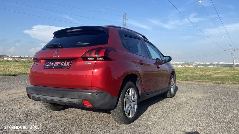 Peugeot 2008 1.2 PureTech Style - 7