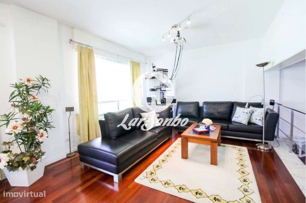 T2 duplex c/ Lugar de garagem inserido na 1º linha de mar na Povoa ... - Grande imagem: 2/15