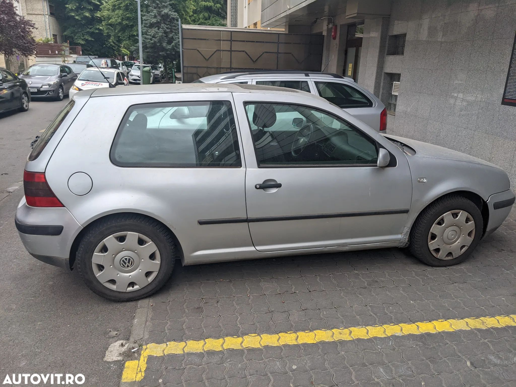 Volkswagen Golf 1.9 TDI Comfortline - 1