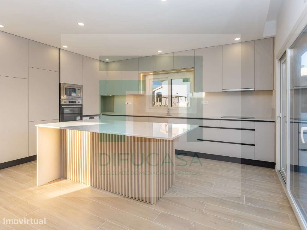 Moradia T4 com 2 Suítes e Garagem - Urbanização Pinhal das Formas - Grande imagem: 5/46