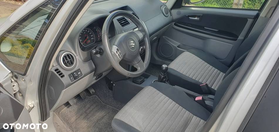 Suzuki SX4 1.6 VVT 4x4 Comfort - 18