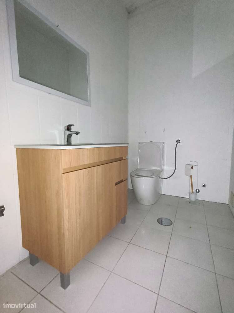 Loja com 48,2 m² na Rua D. Afonso Henriques – Rio Tinto-8