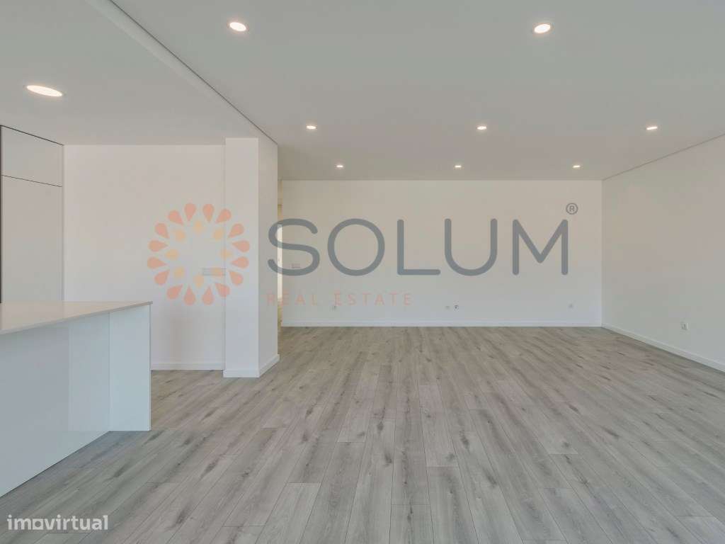 Apartamento T3 novo R/C com parqueamento - Montijo-0