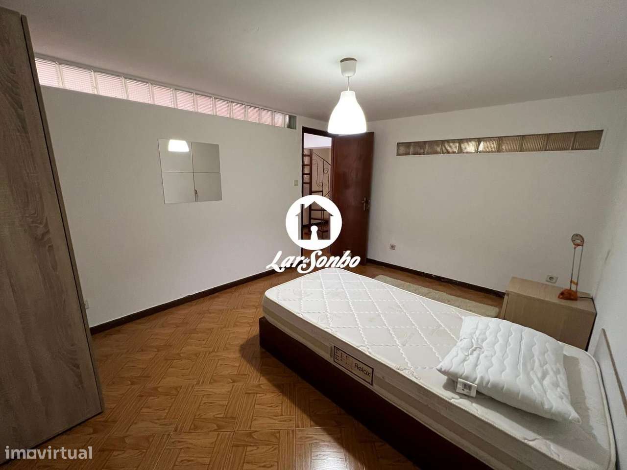 Apartamento T2 com CAVE e TERRAÇO de 80m2 à constituição-13