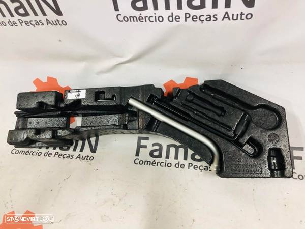 Kit ferramentas da roda suplente - VW PASSAT B7 - 1