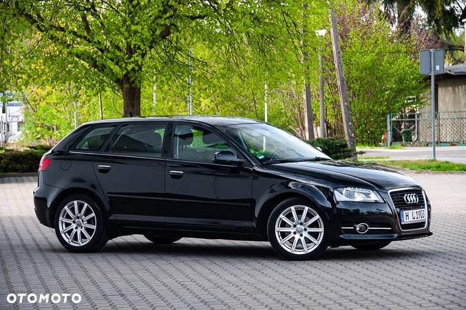 Audi A3 2.0 TDI Sportback DPF S tronic Attraction - 5