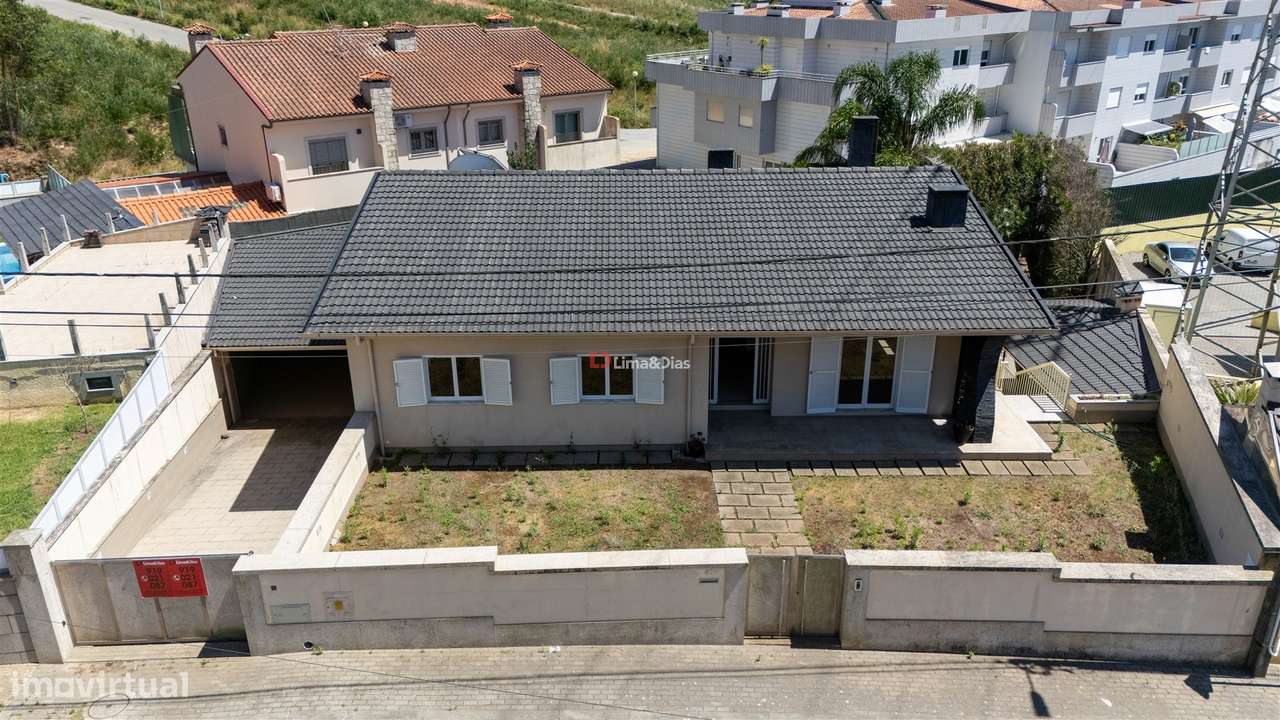 Moradia Isolada T4 Venda em Santa Maria da Feira, Travanca, Sanfins e-11