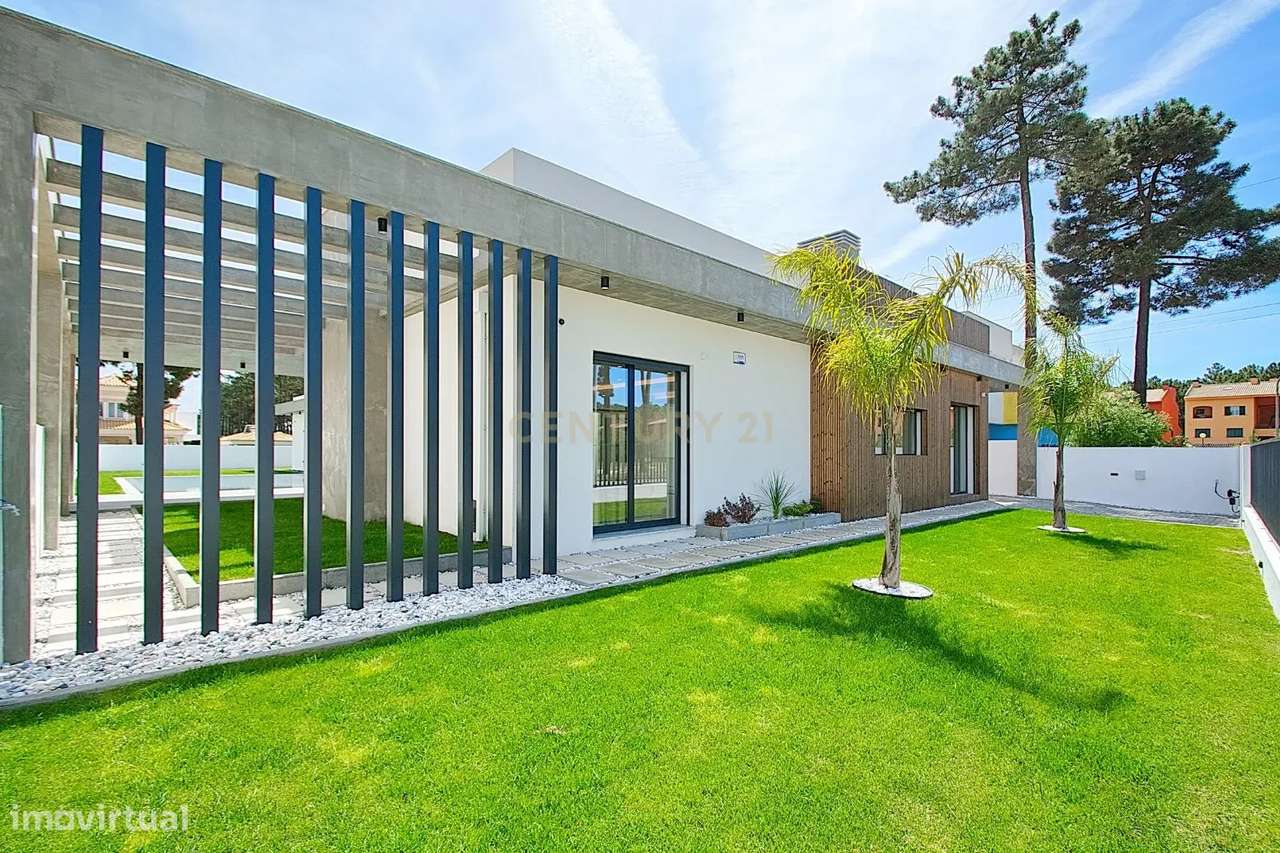 Viva o Luxo: Moradia Térrea de 5 Quartos com Piscina de Água Salgada e - Grande imagem: 4/15