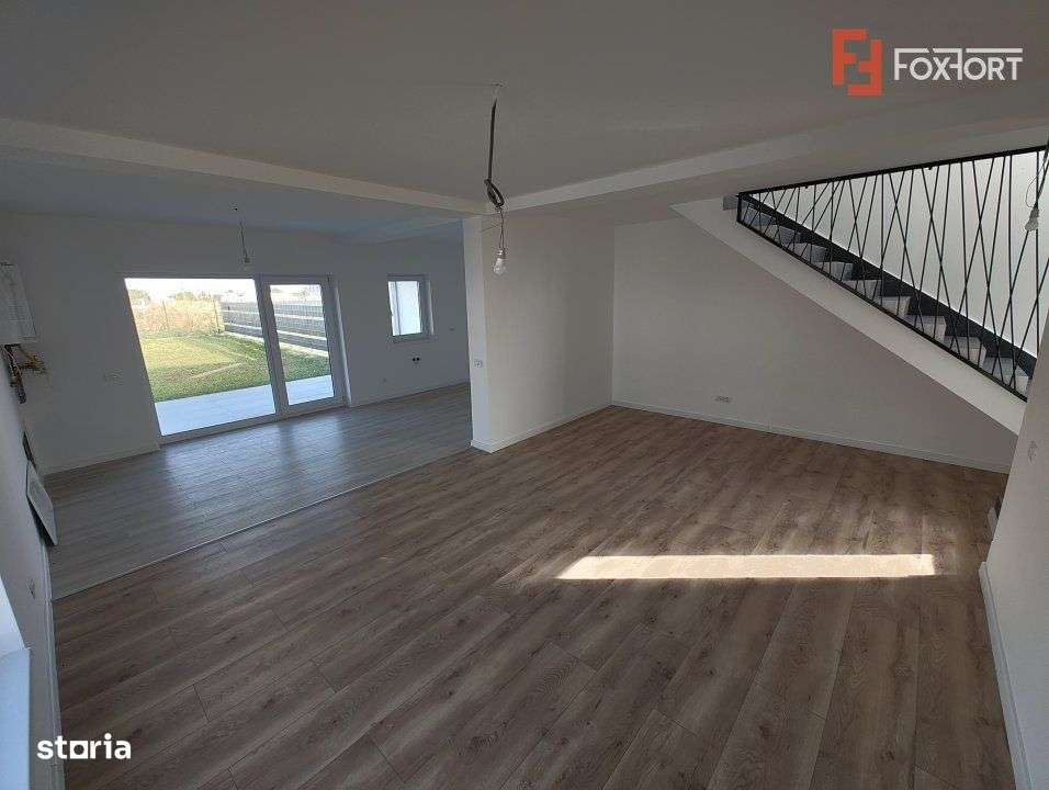 Duplex de vis Giarmata cu 4 camere - ID V5632 - Imagine principală: 3/15