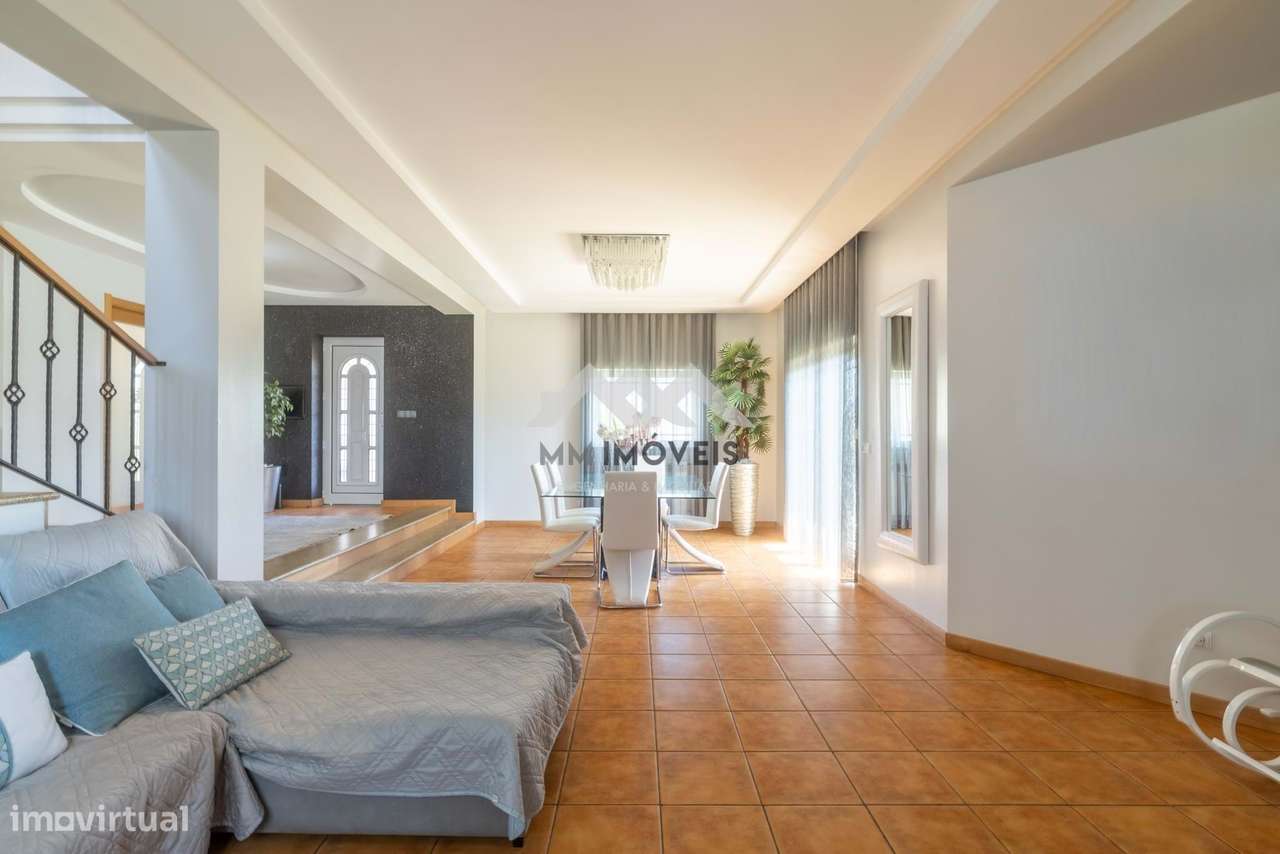 Moradia T4 | Piscina | Jardim | 4 frentes | Praia Fluvial-6