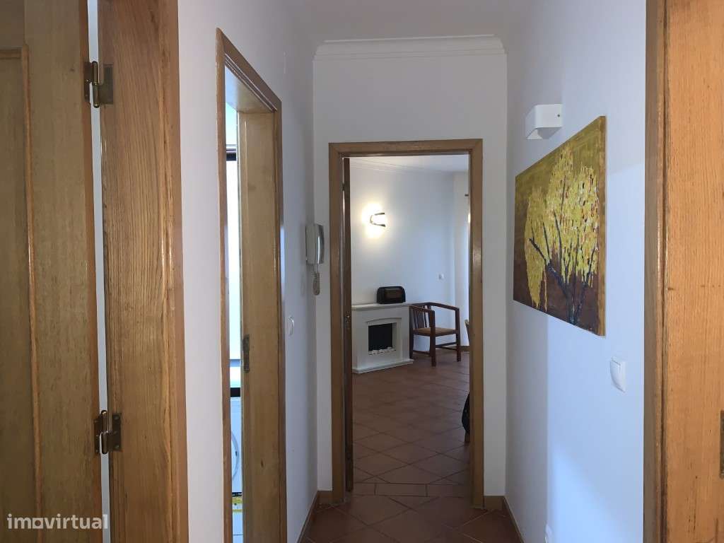 Apartamento T2 em Condomínio com Piscina - Grande imagem: 2/26