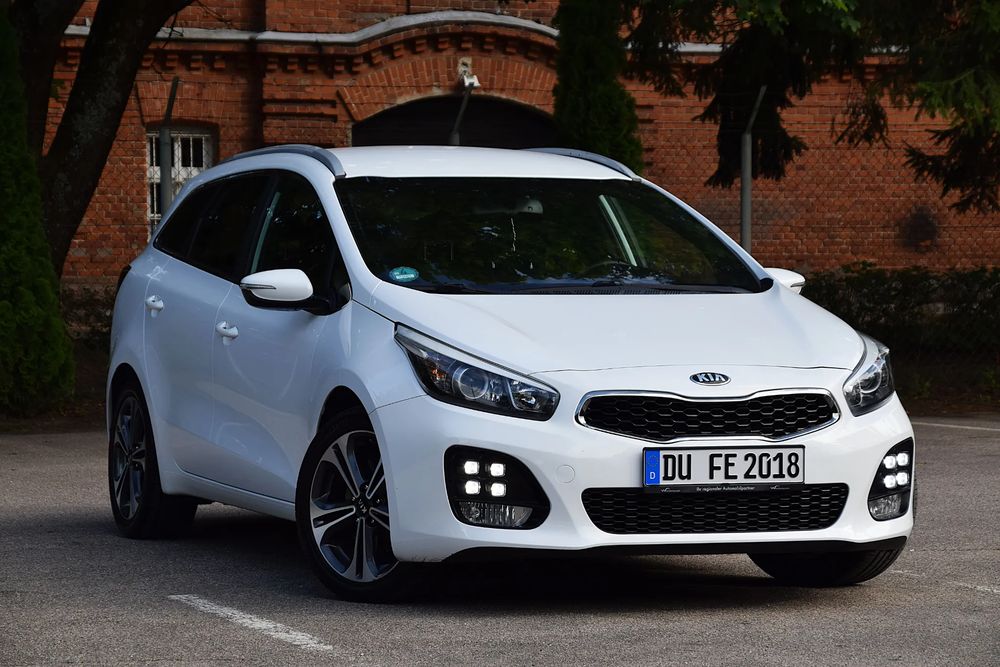 Kia Ceed II (2012-) 1.6 CRDi 136 DCT ISG GT Line 2017