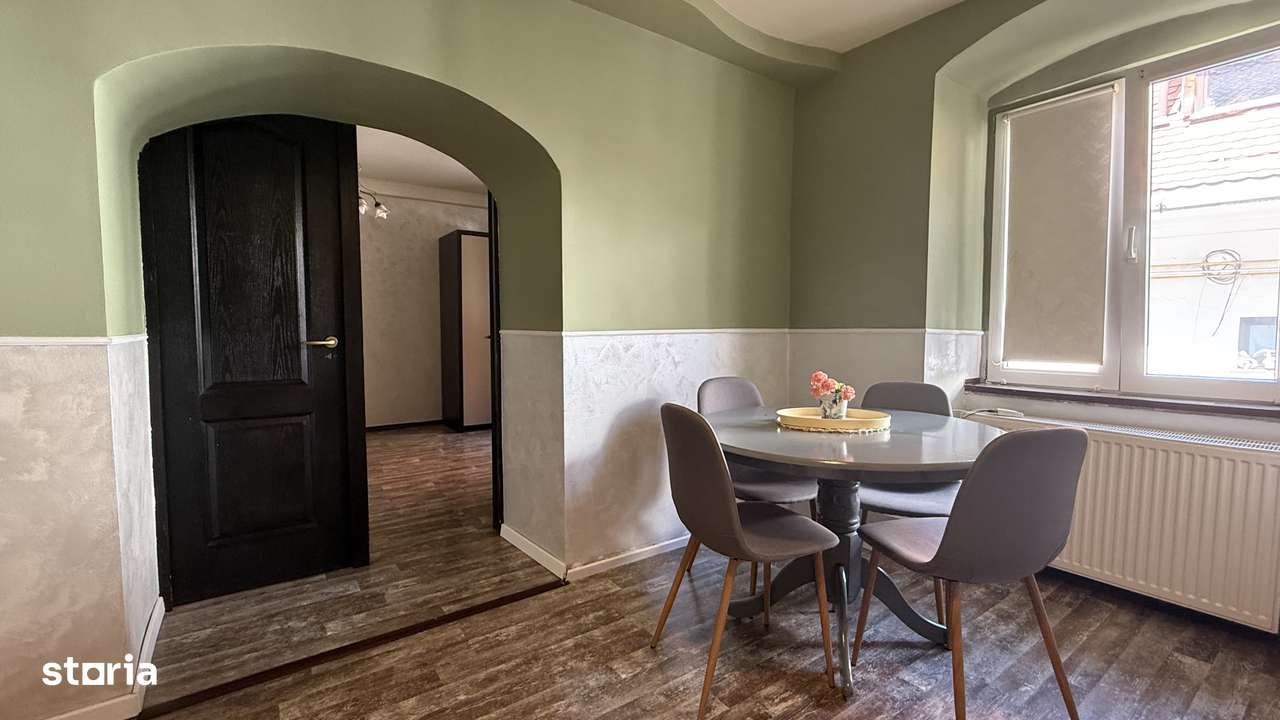 Centrul Istoric Republicii Piata Sfatului Brasov Apartament 3 camere-0