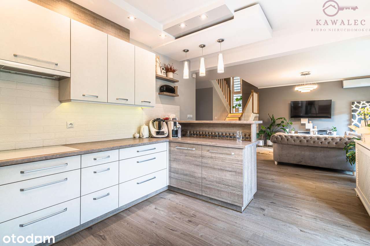 Luksusowy dom w miescie dla miłośników komfortu-16