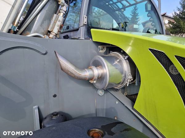 Claas SCORPION 7055 - 18