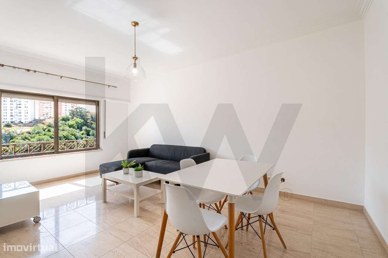 T2 em Queluz-Belas com Parqueamento-14