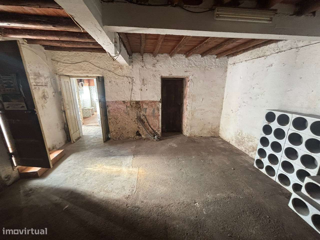 Vendo duas vivendas geminadas na Rua dos Amores, 9, Brasfemes - Grande imagem: 4/26