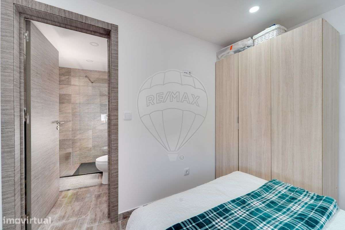 Moradia de investimento T 12 para venda na Quinta da Conraria-6