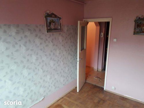 Apartament 3 camere - 41m² - ETAJ 3, MICRO 14, Satu Mare