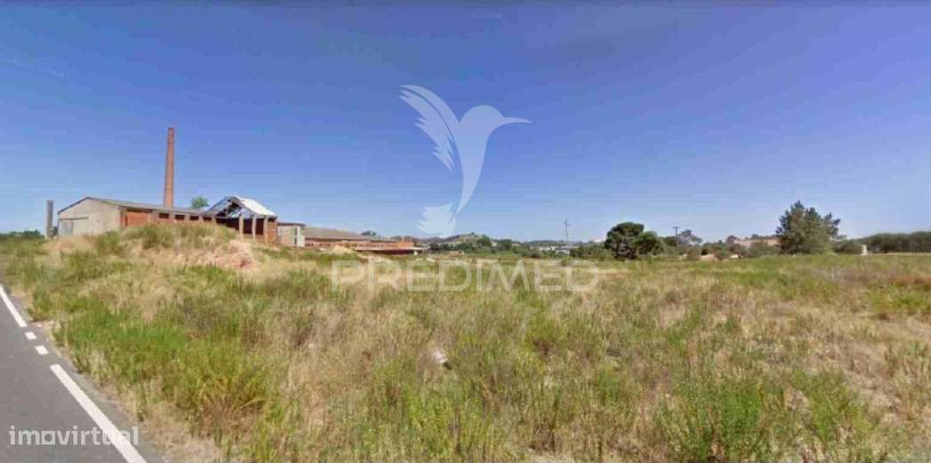 Unidade Industrial para recuperar em Santarém - Grande imagem: 4/8