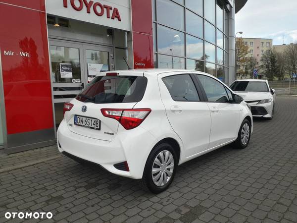 Toyota Yaris - 10