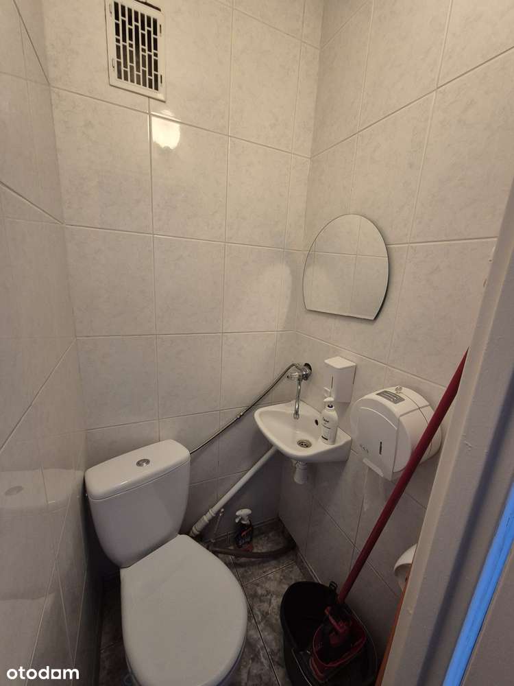 Mały lokal z dużym potencjałem – możliwość adaptacji na mikrokawalerkę-4