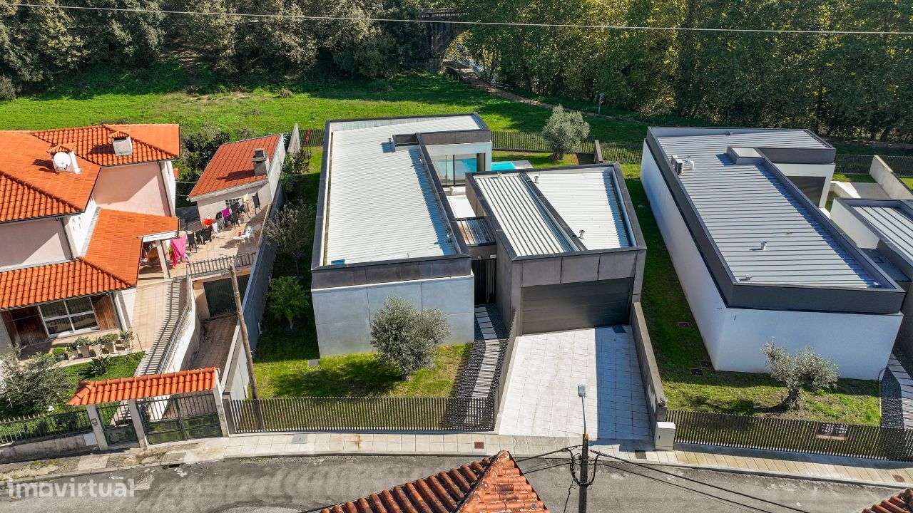 Fantástica Moradia T3+1-15