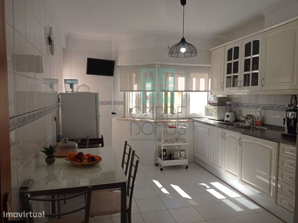 Apartamento T2, com arrecadação - Jardim da Radial - Ramada, Odivelas-7