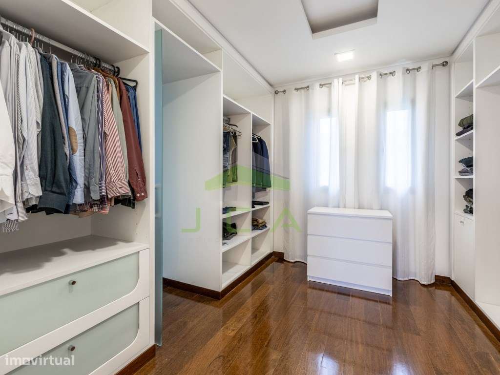 Moradia V4 isolada a 3min de Leiria-39