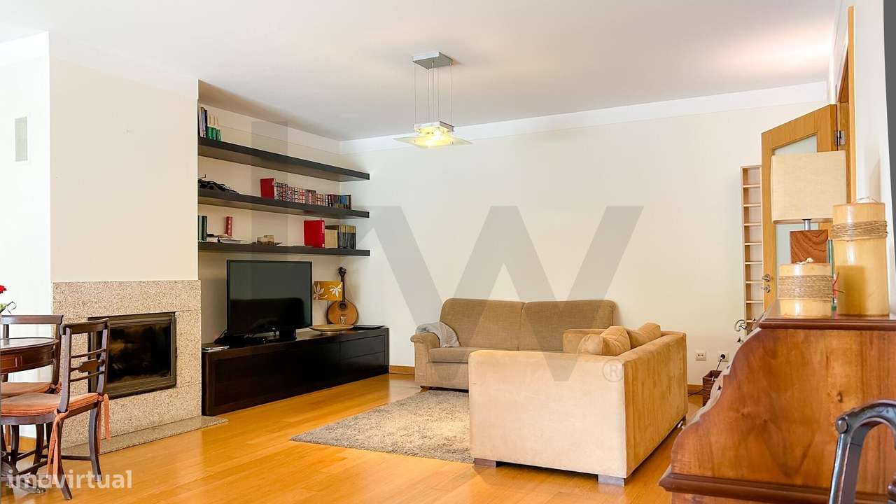 Apartamento T4 com Terraço, 2 Suítes e Box Fechada - Grande imagem: 5/29