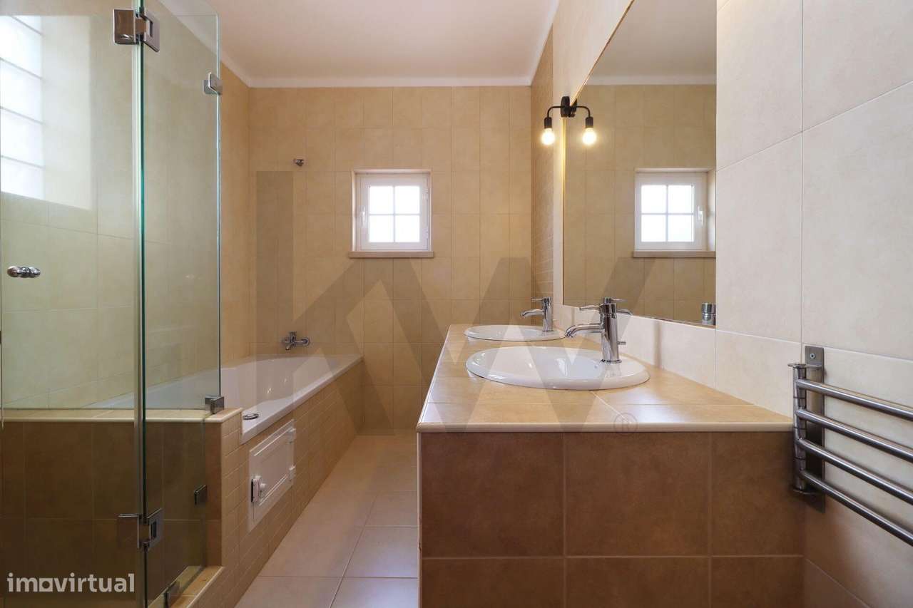 Moradia de Luxo com Piscina e Vistas Panorâmicas | Moçarria, Santarém-31