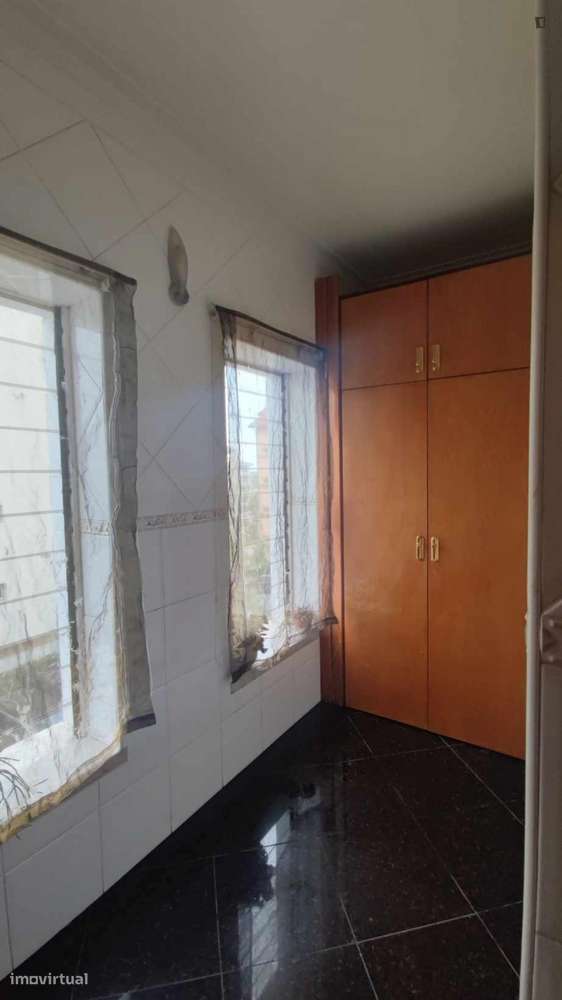 Quarto - localizado em Celas Coimbra Portugal Coimbra - Grande imagem: 4/10