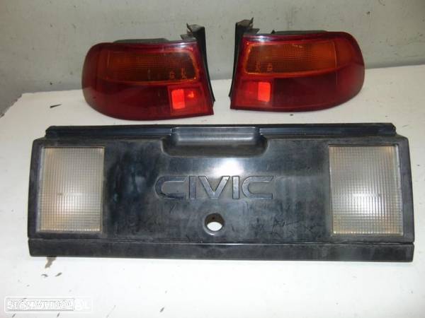 Honda Civic placa central - 1