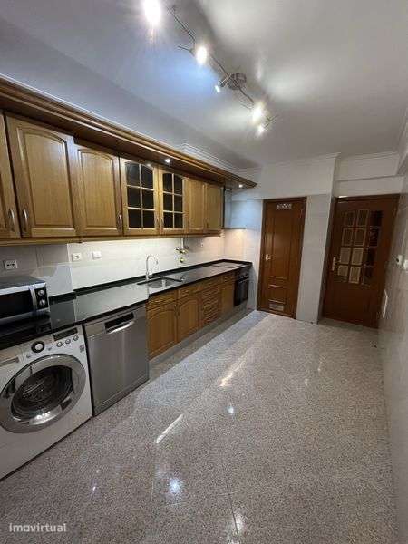 T2 Remodelado para Arrendamento – Algueirão–Mem Martins - Grande imagem: 4/12