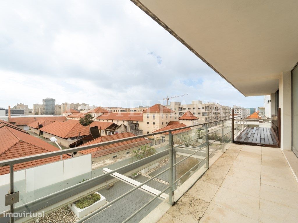 Apartamento T4+1 duplex em Matosinhos Sul - Grande imagem: 1/42