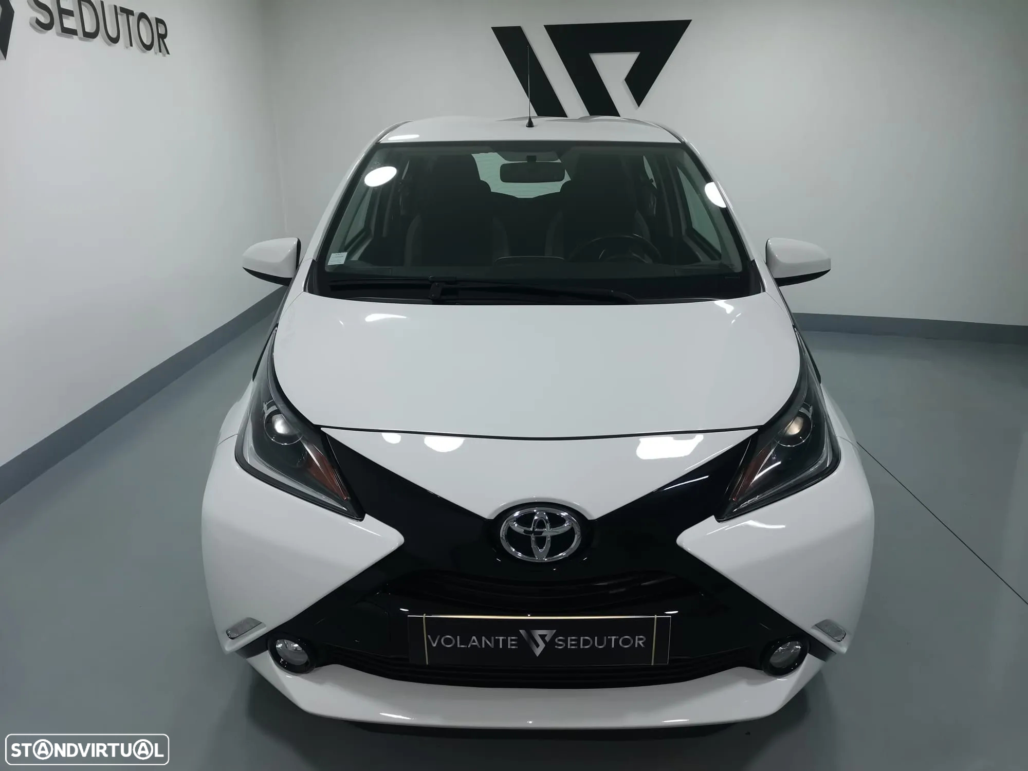 Toyota Aygo 1.0 X-Play+AC+X-Touch - 2