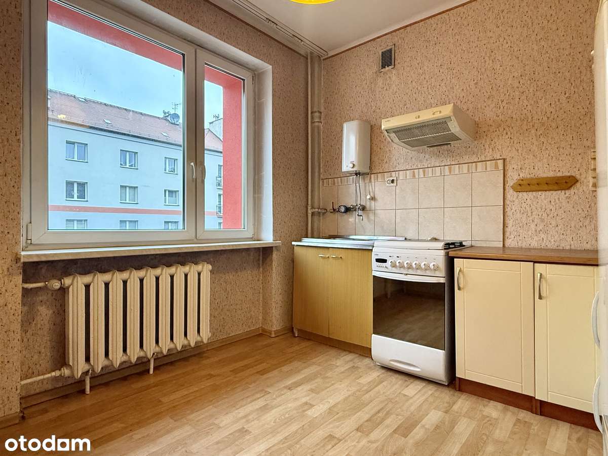 2 pokoje - Stroszek - Pierwsze piętro - Duża kuchnia-3